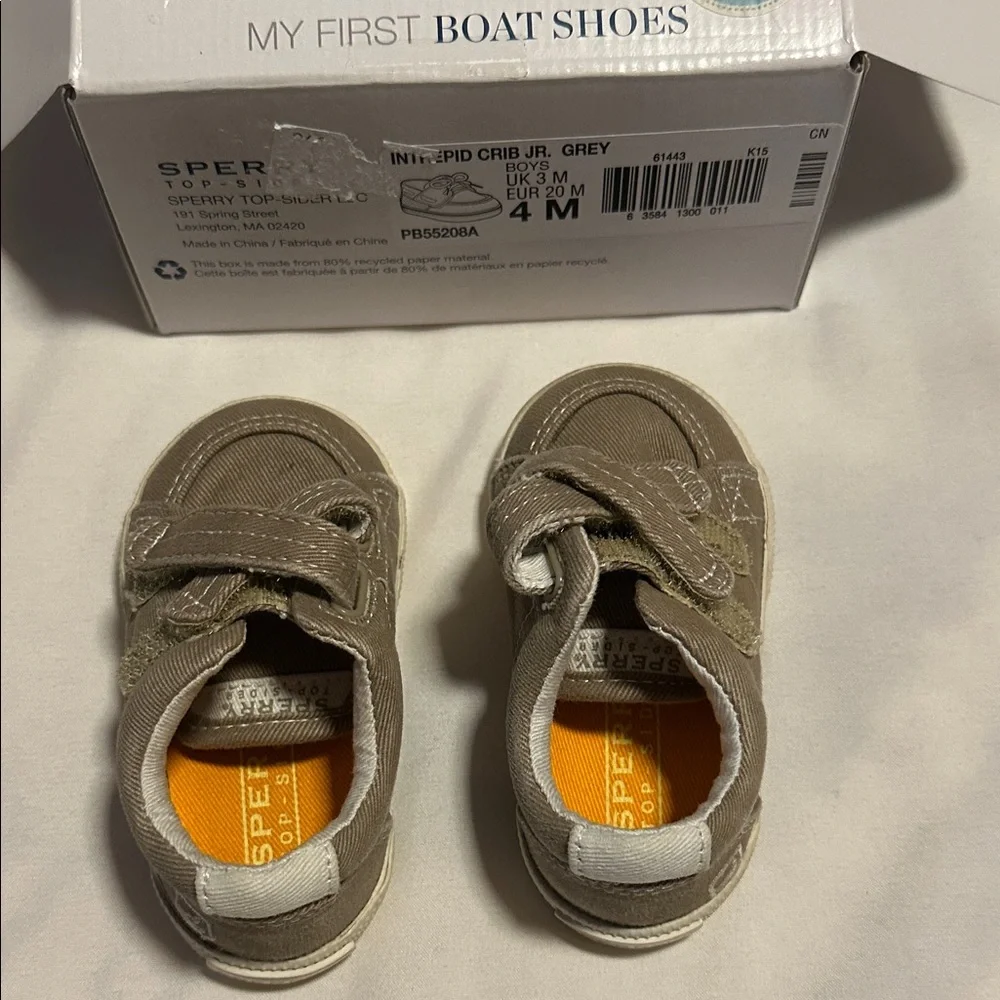 Sperry Kids Boat Shoes Size 4